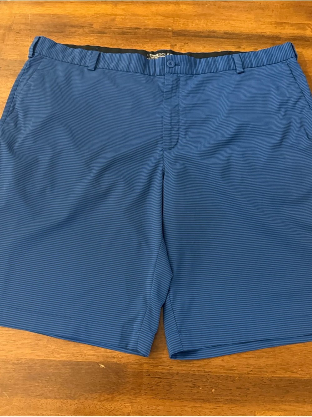 Nike Men's Blue Performance Golf Shorts size 42, 10 inch